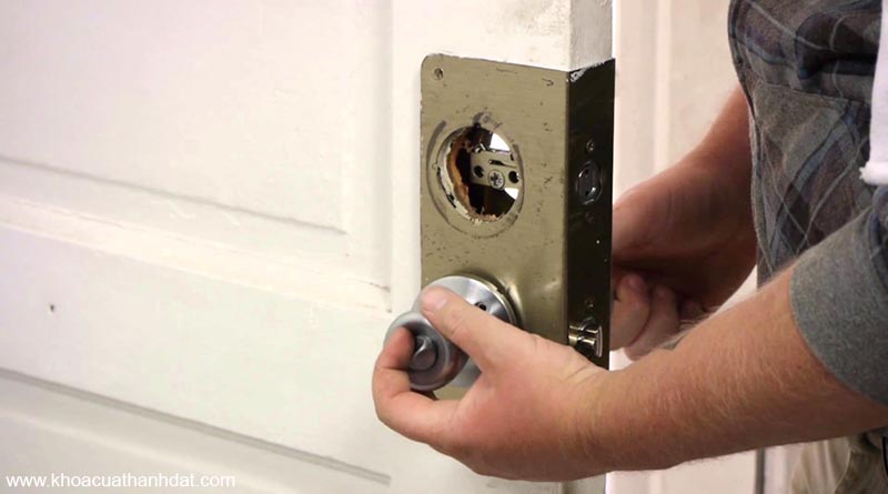 Cách sửa khóa cửa bị kẹt- Những phương pháp cứu ổ khóa của Bắc Nam